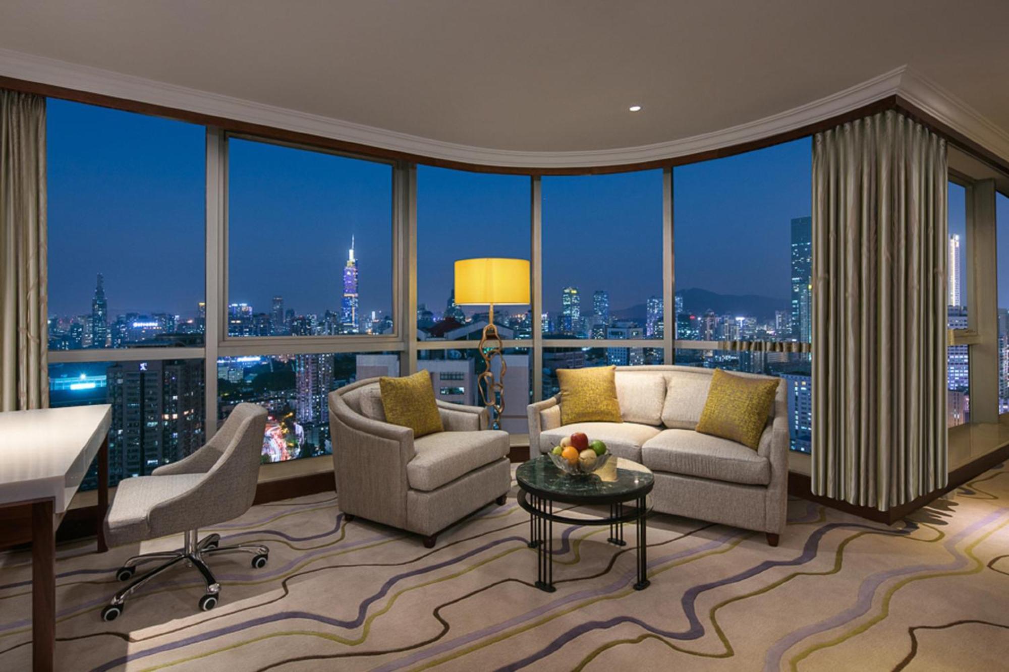 Sheraton Nanjing Kingsley Hotel & Towers Exterior foto